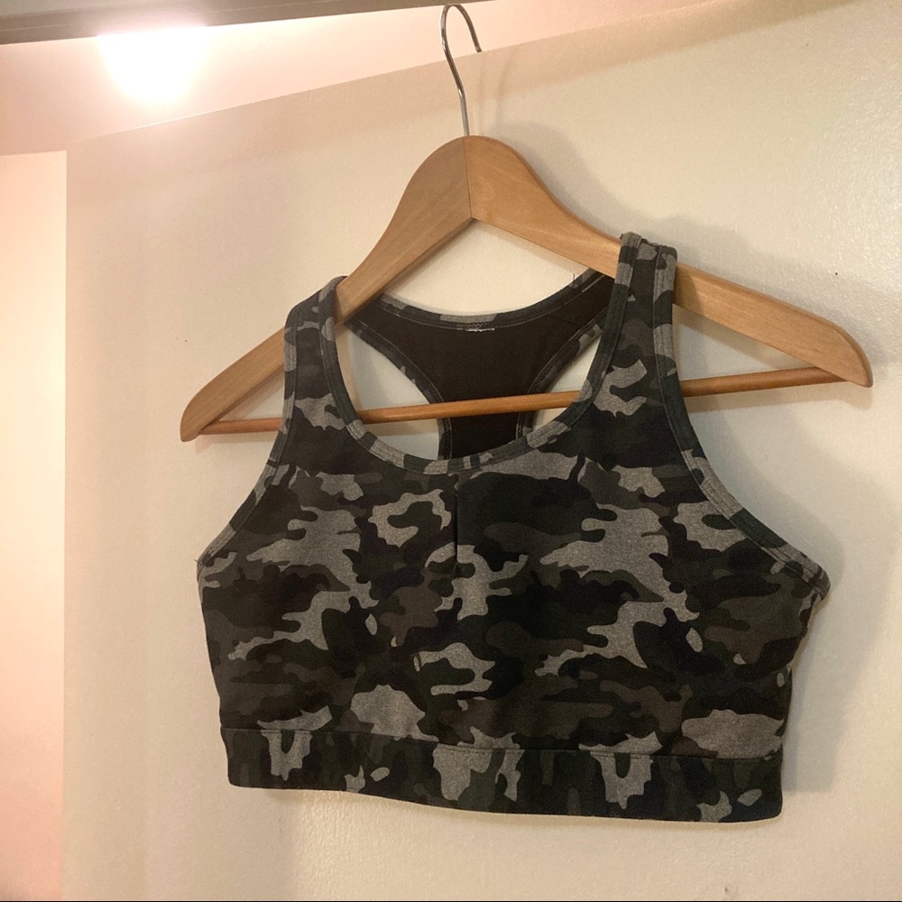 FABLETICS Sylvia adjustable sports bra in Moss Camo